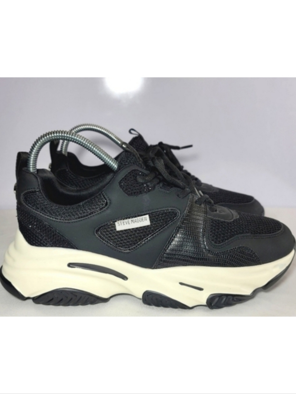 Steve Madden Womens size 11M black sneakers.